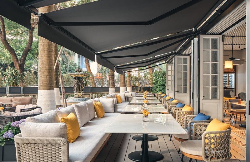 Why Stable Table Bases Matter in Commercial Spaces