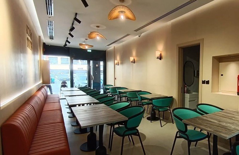 How to Choose the Right Table Base for Restaurant Projects